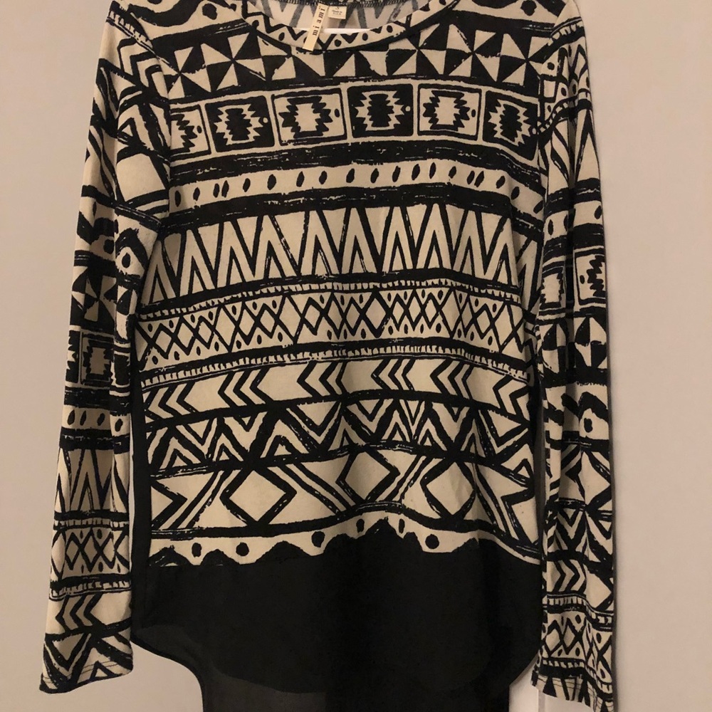 Francescas Aztec print top